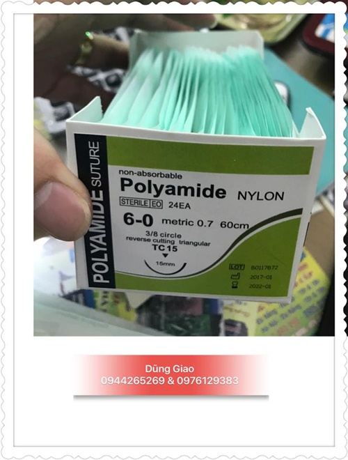 Chỉ nhấn mí và làm môi trái tim của hàn quốc