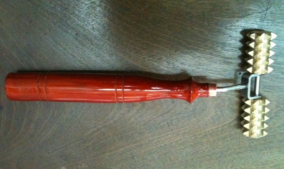 Đồng đôi cán gỗ