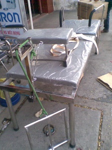 Giường kéo cột sống chữa thoái vị đĩa đệm